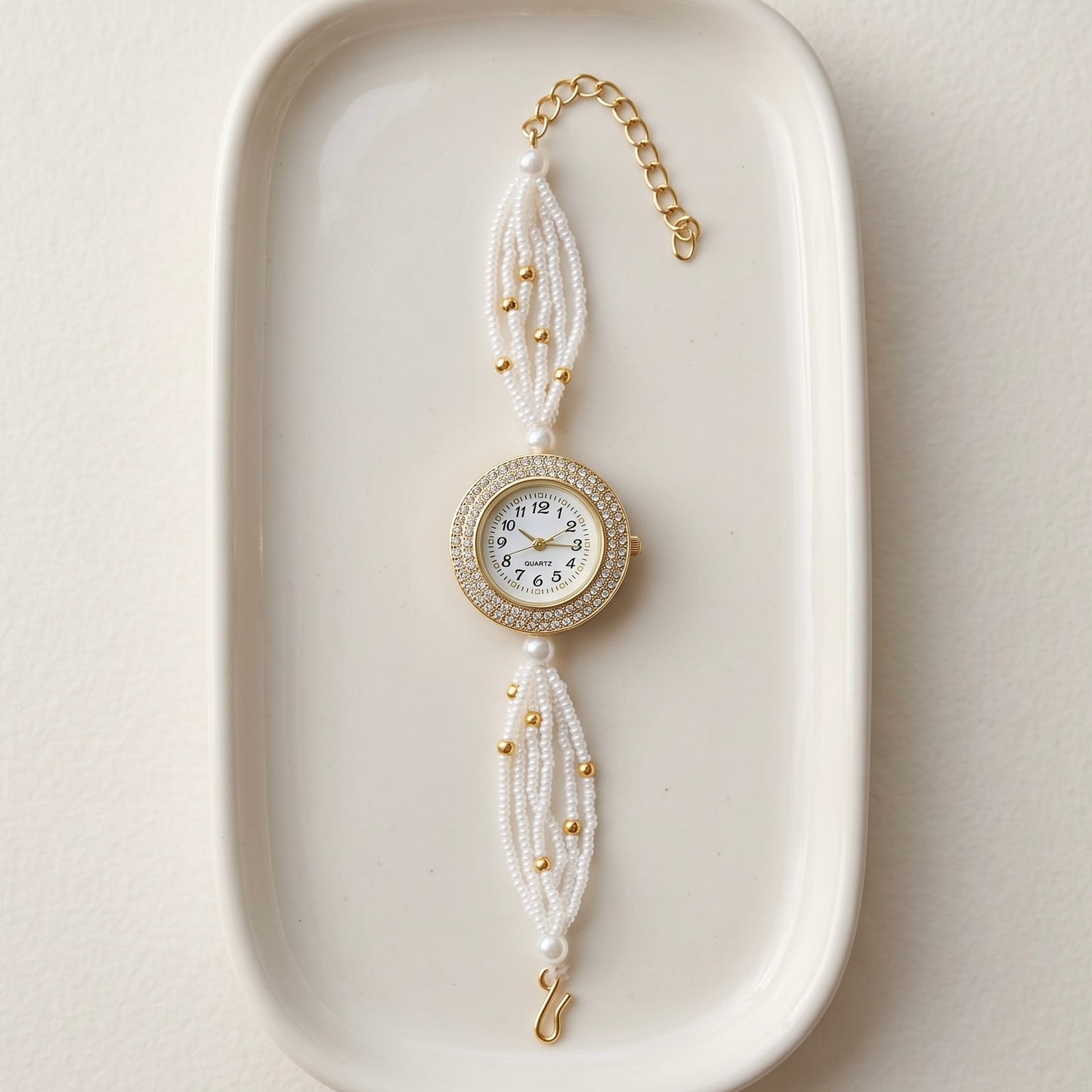 Round dial moti watch