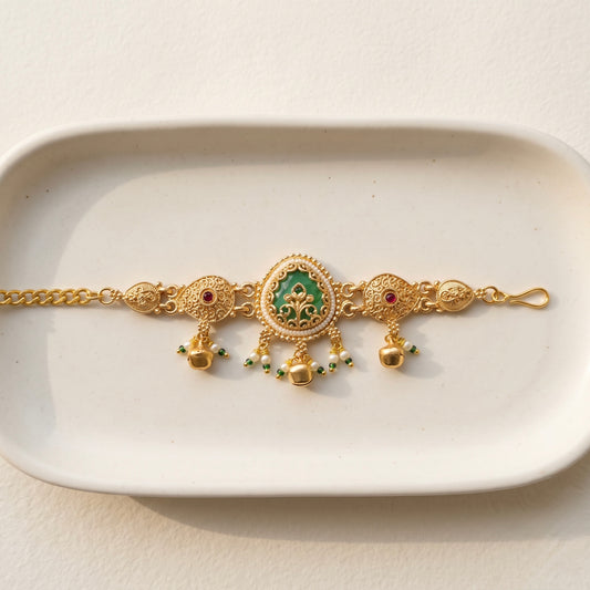 Meena Kumari green bracelet