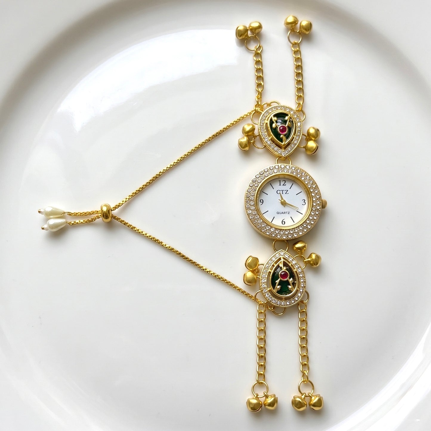 Husn watch